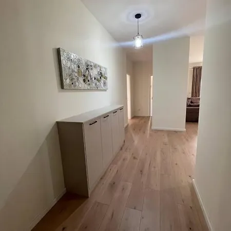 Spacious 2-bed 2-bath Apartmán *