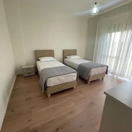 Spacious 2-bed 2-bath *
